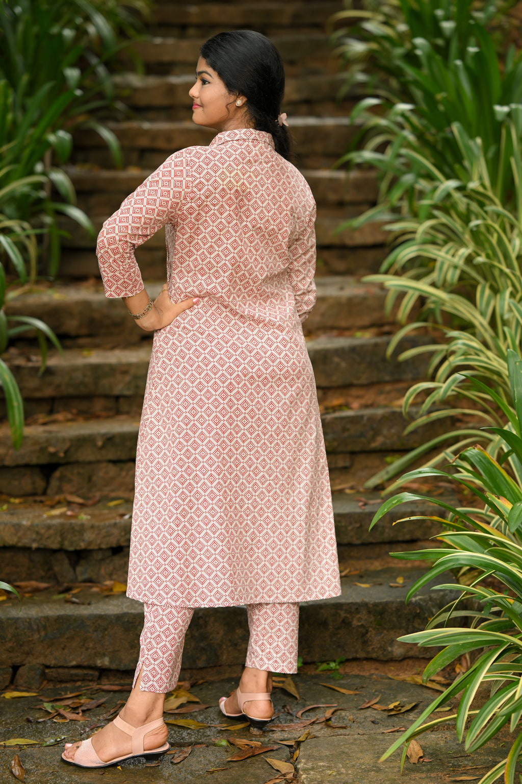 Amogh - Cotton Kurti with Pant Kurta Set for Women