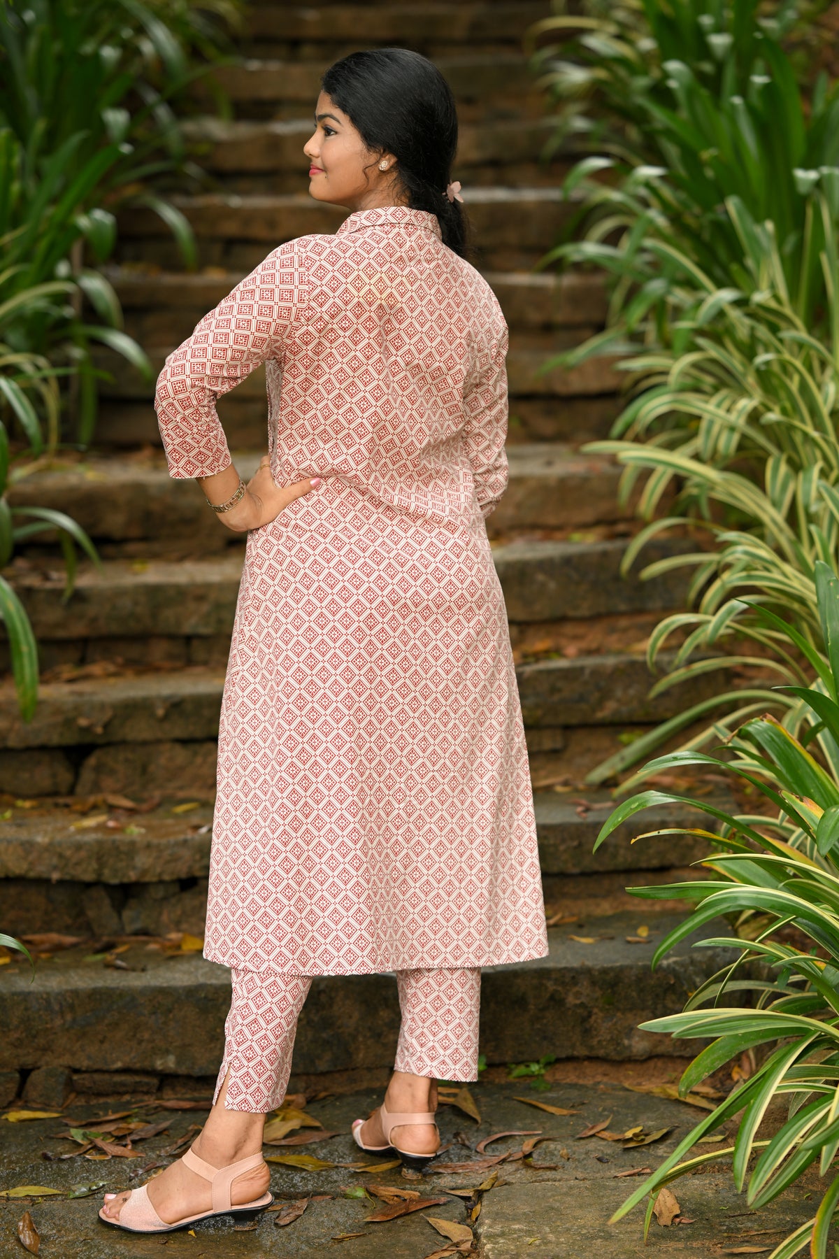 Amogh - Cotton Kurti with Pant Kurta Set for Women