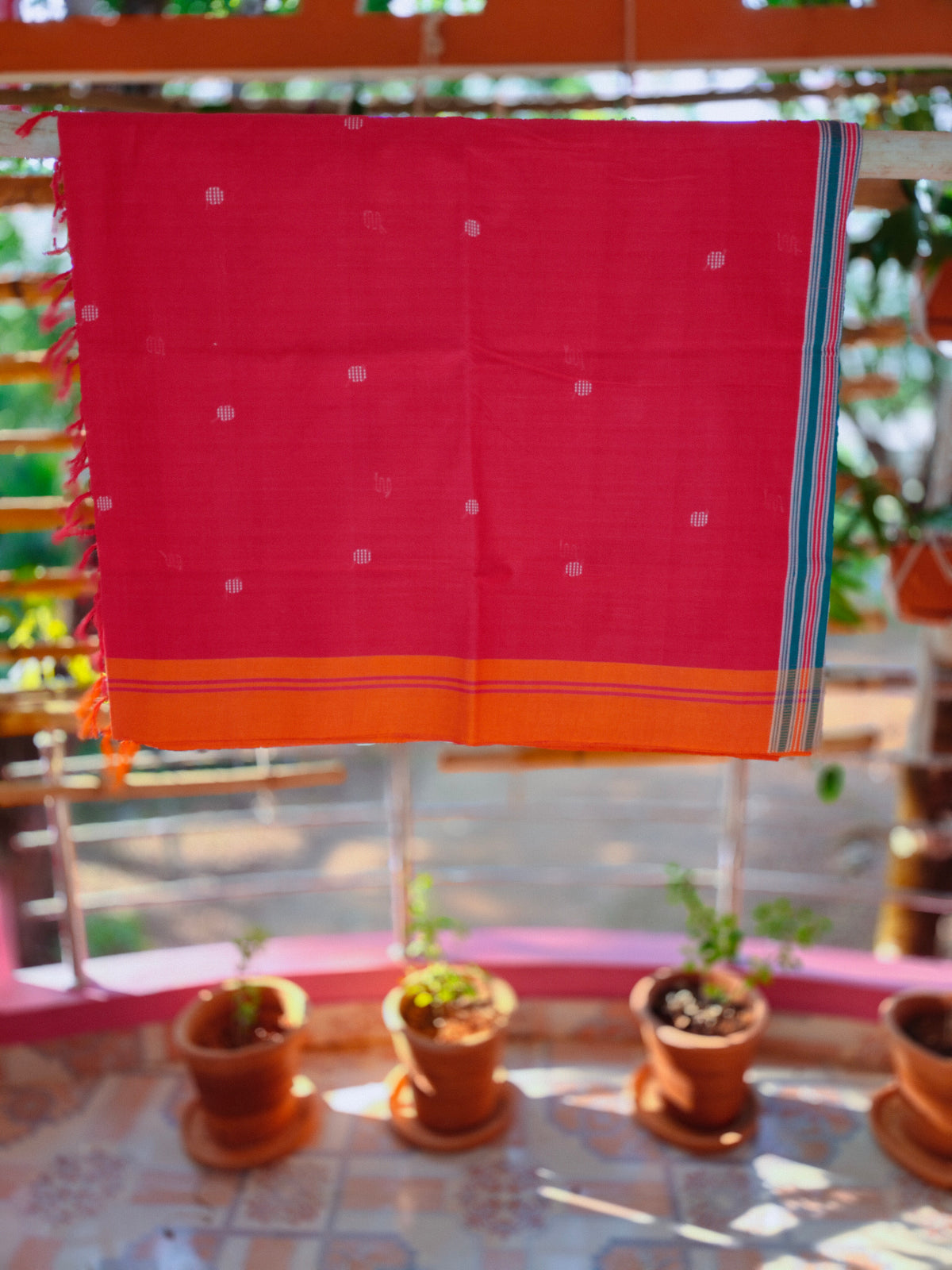 SriNakshGeeth Udupi Handloom GI Tagged Saree – Pink & Orange Sudha Special 60 Count (Classic Butta Embroidery)