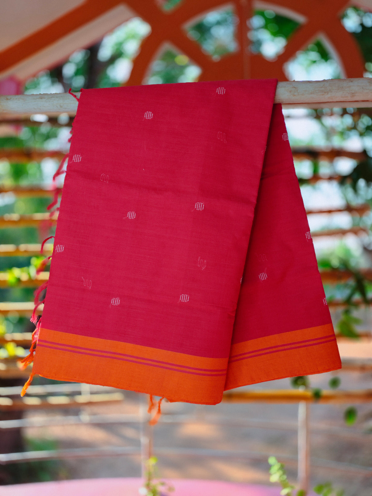SriNakshGeeth Udupi Handloom GI Tagged Saree – Pink & Orange Sudha Special 60 Count (Classic Butta Embroidery)